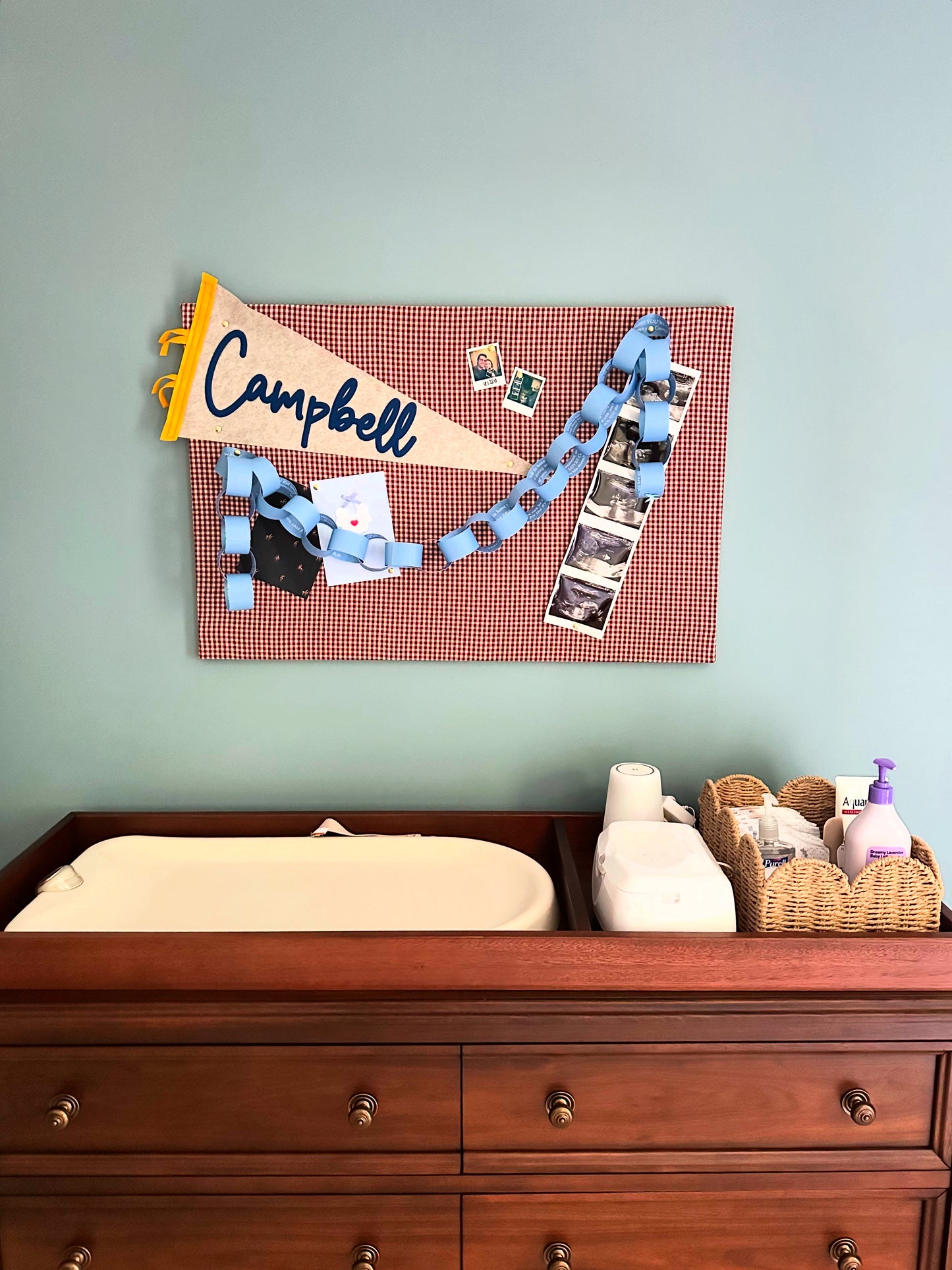 The Pregnancy Countdown Chain